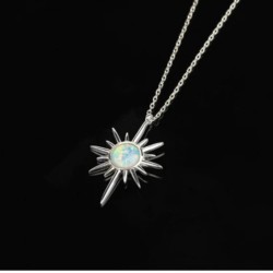 Beyaz Opel Taşlı Gümüş kutup yıldızı kadın kolye